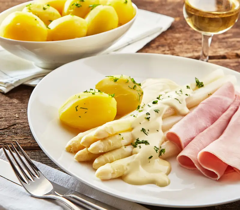 Die Salzataler zum Spargelfest