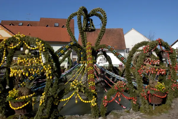 Fränkische Osterbrunnenfahrt